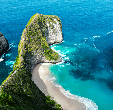 Nusa Penida – private yacht charter from Bali
